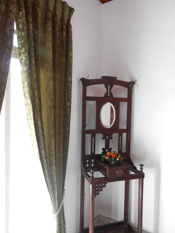 Anusha Apartment 15 Homestay Galle Bagian luar foto