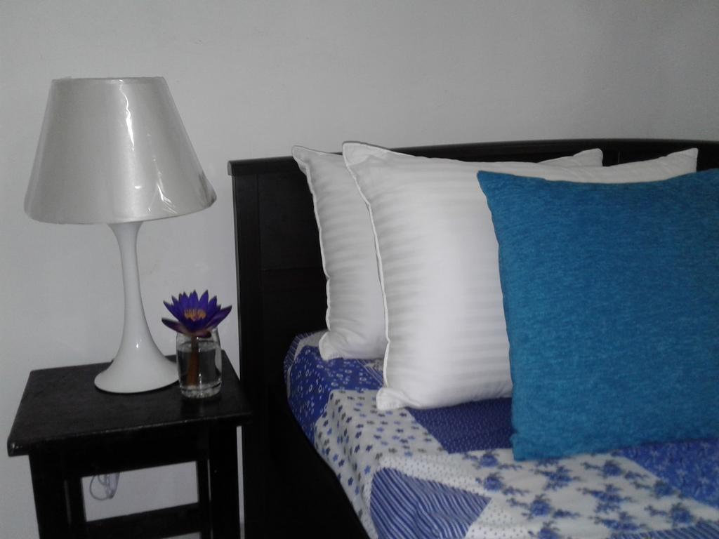 Anusha Apartment 15 Homestay Galle Bagian luar foto