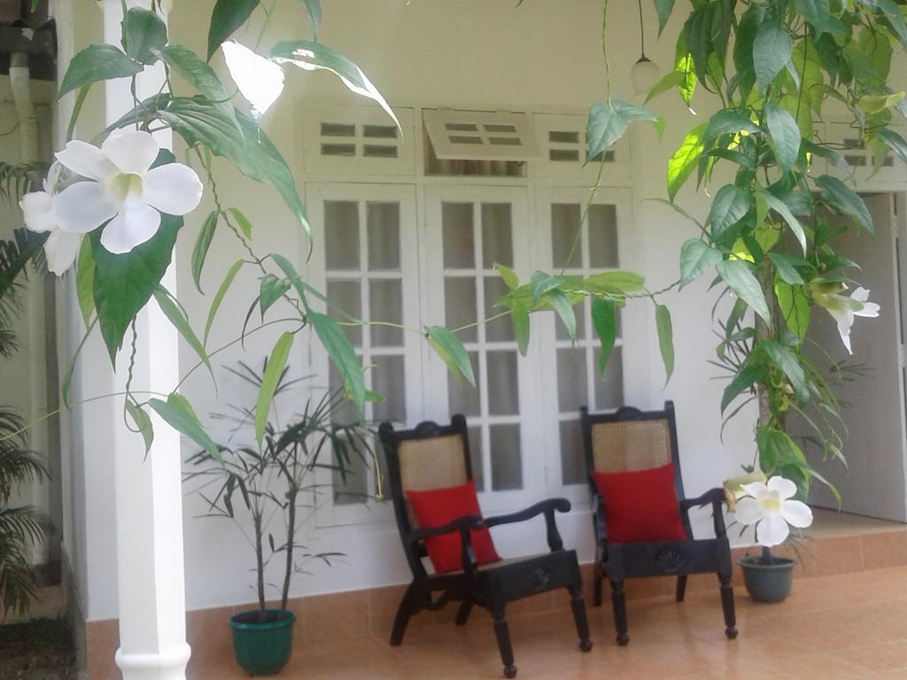 Anusha Apartment 15 Homestay Galle Bagian luar foto