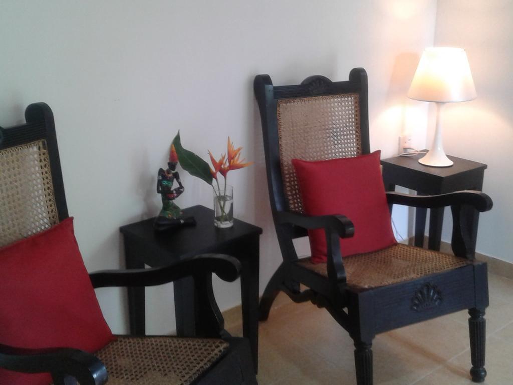 Anusha Apartment 15 Homestay Galle Bagian luar foto